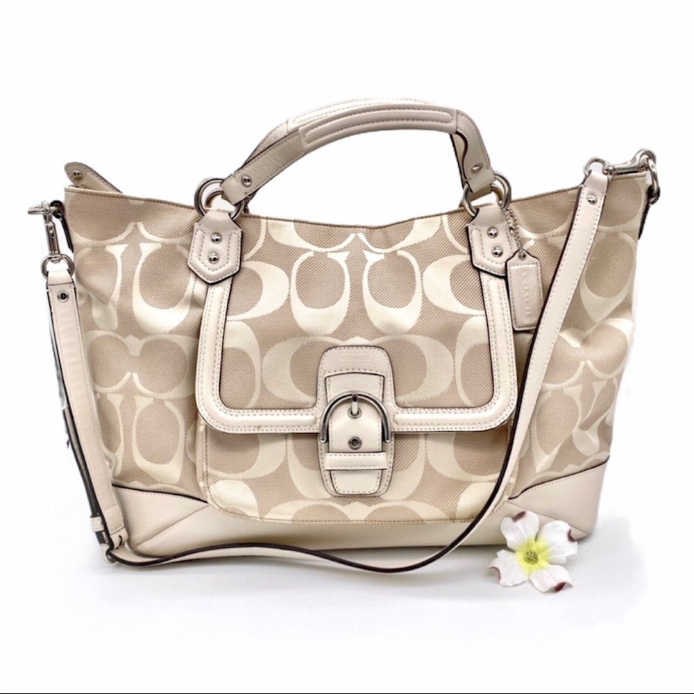EUC Coach Campbell Signature Izzy Ivory Shoulder Bag